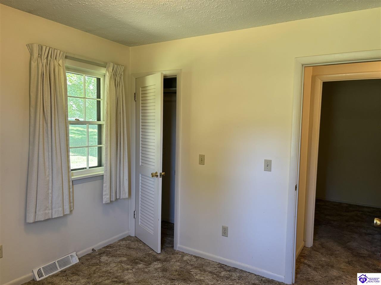3350 Knox Avenue Property Photo 15
