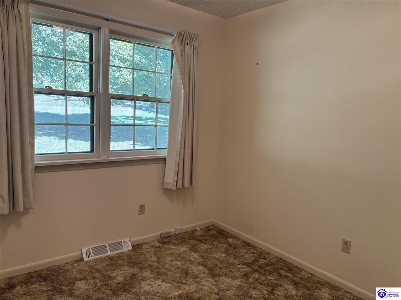 3350 Knox Avenue Property Photo 16
