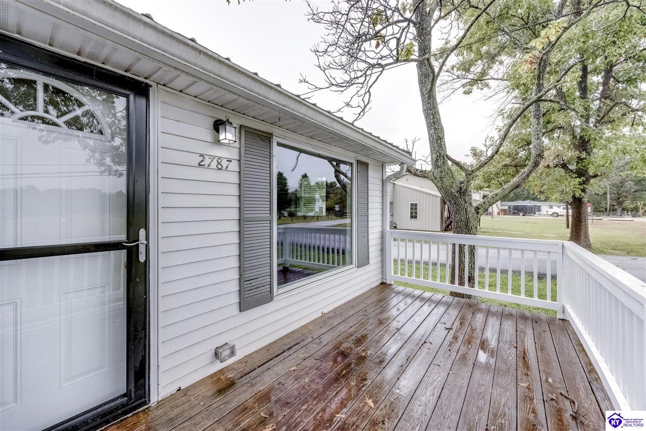 2787 Highway 44 W Property Photo 4