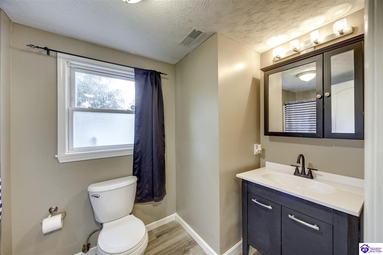 2787 Highway 44 W Property Photo 24