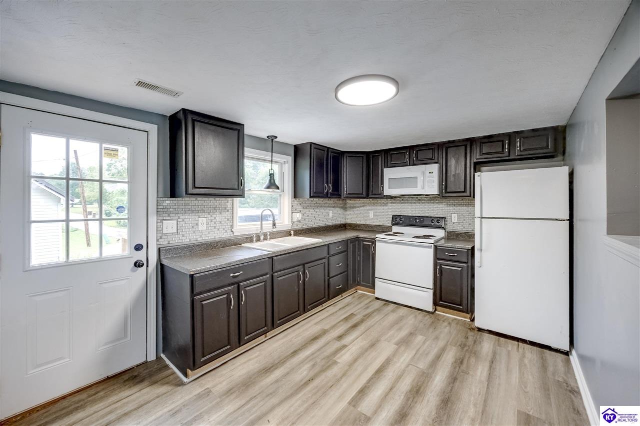 2787 Highway 44 W Property Photo 26