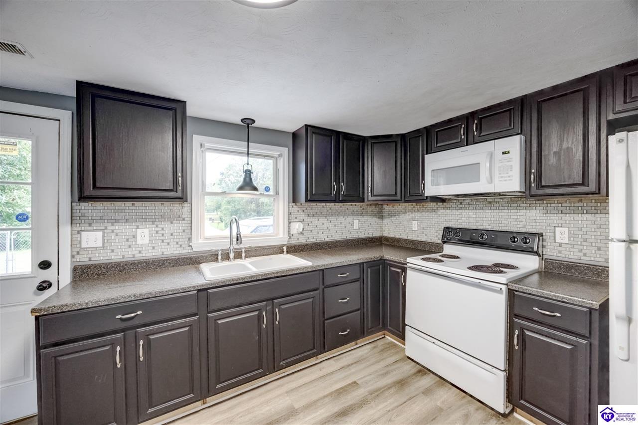 2787 Highway 44 W Property Photo 30