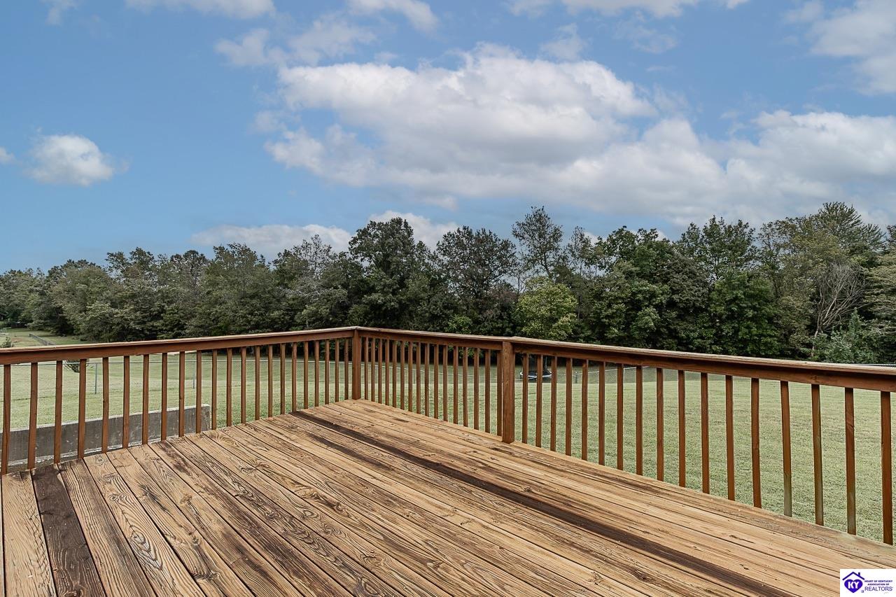 116 Creekview Lane Property Photo 5