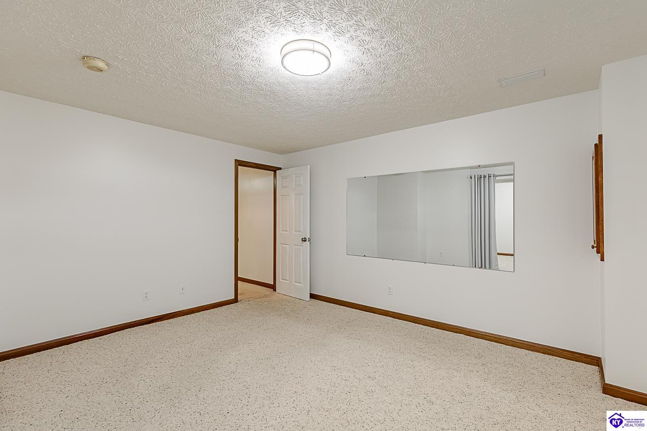 116 Creekview Lane Property Photo 38