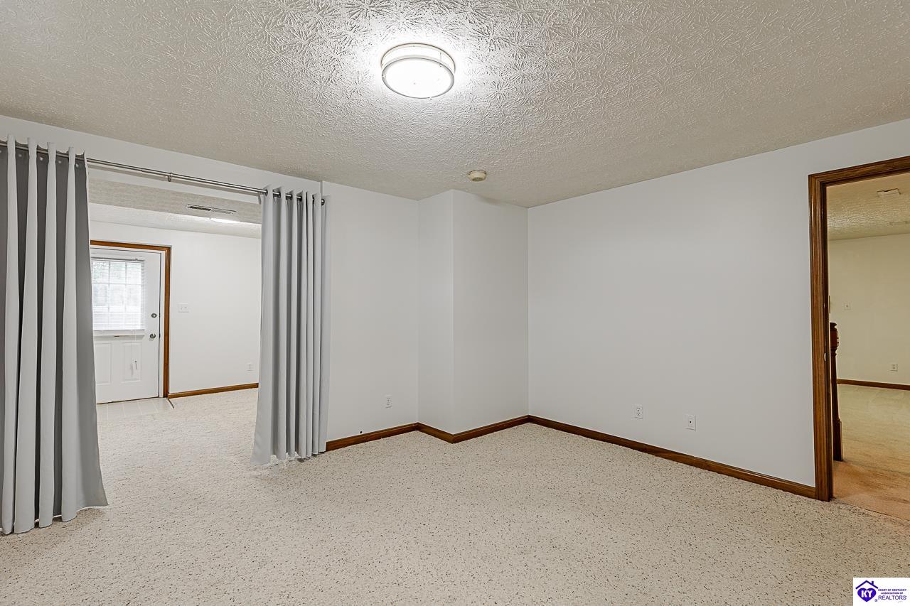 116 Creekview Lane Property Photo 39