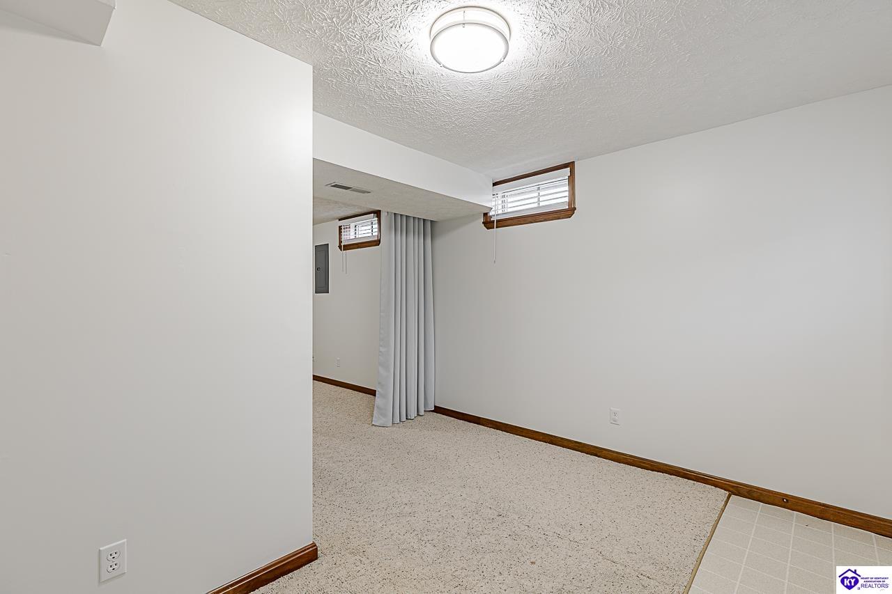 116 Creekview Lane Property Photo 42