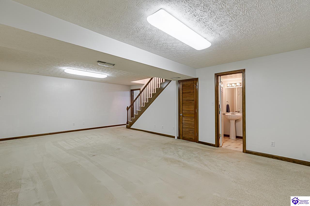 116 Creekview Lane Property Photo 43