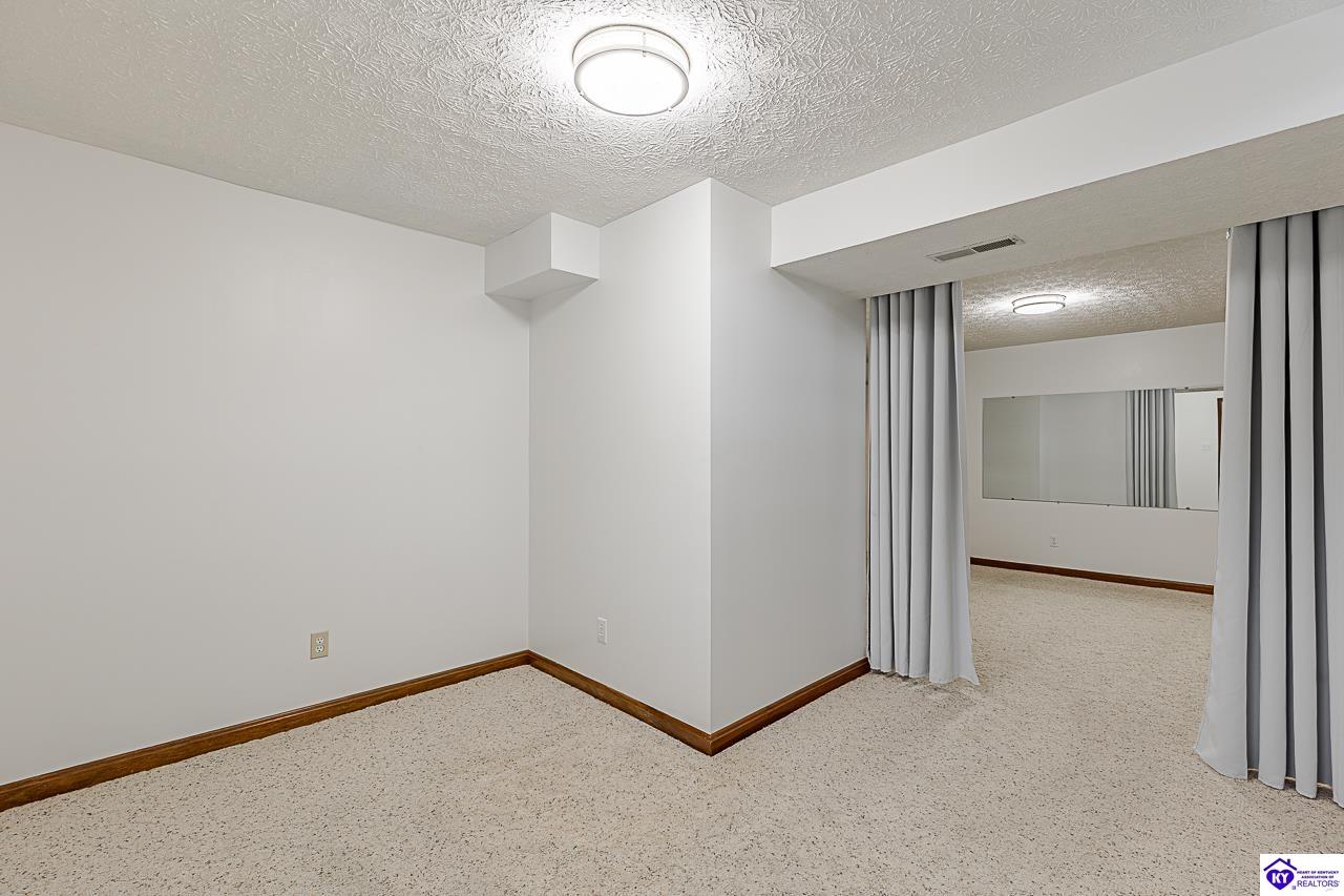 116 Creekview Lane Property Photo 43