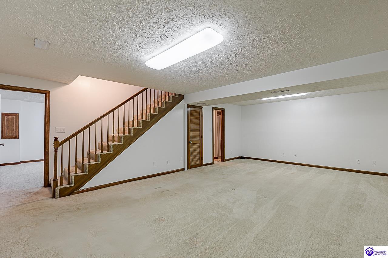 116 Creekview Lane Property Photo 44