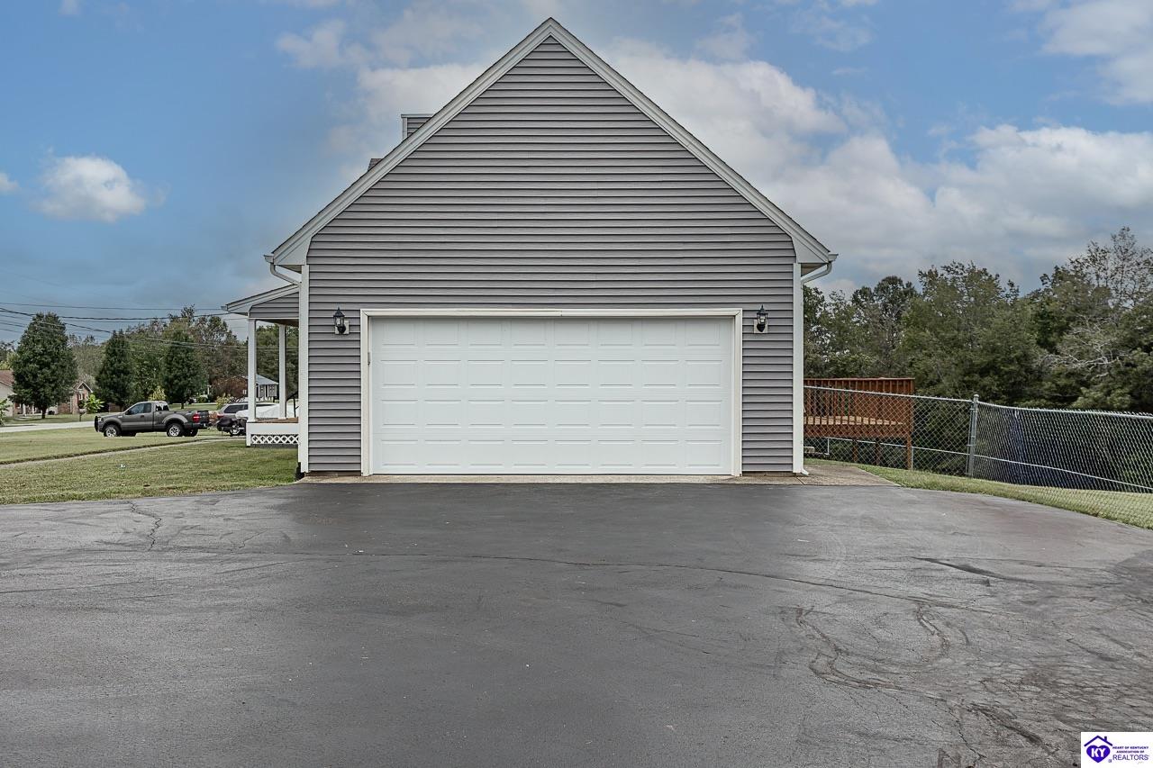 116 Creekview Lane Property Photo 72