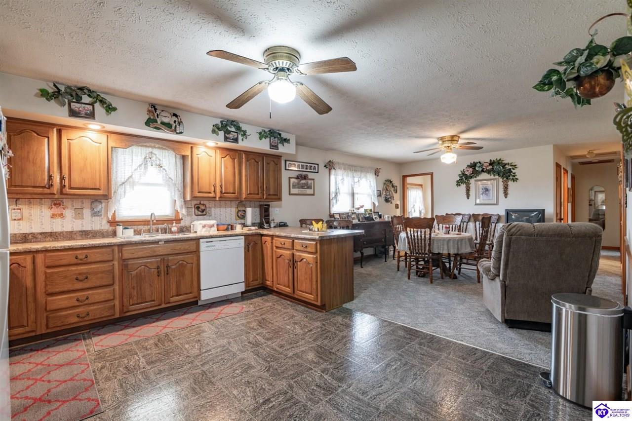 2924 Caney Creek Road Property Photo 24