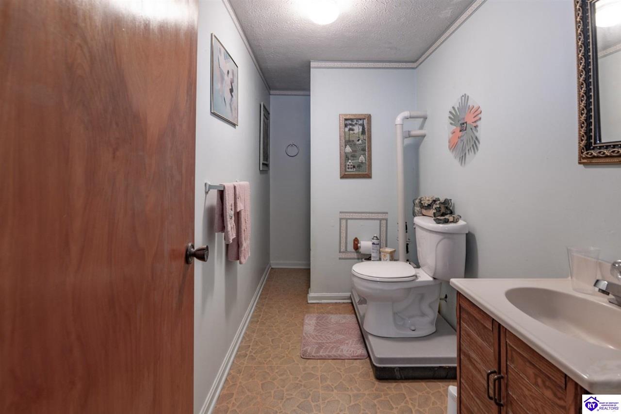 2924 Caney Creek Road Property Photo 48