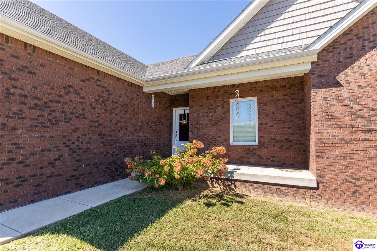 113 Arden Court Property Photo 3
