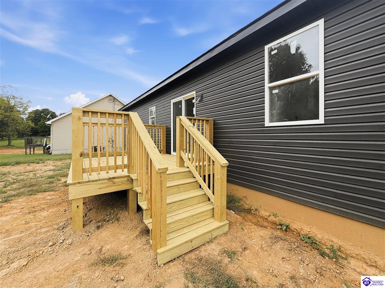 272 School Side Drive Property Photo 21
