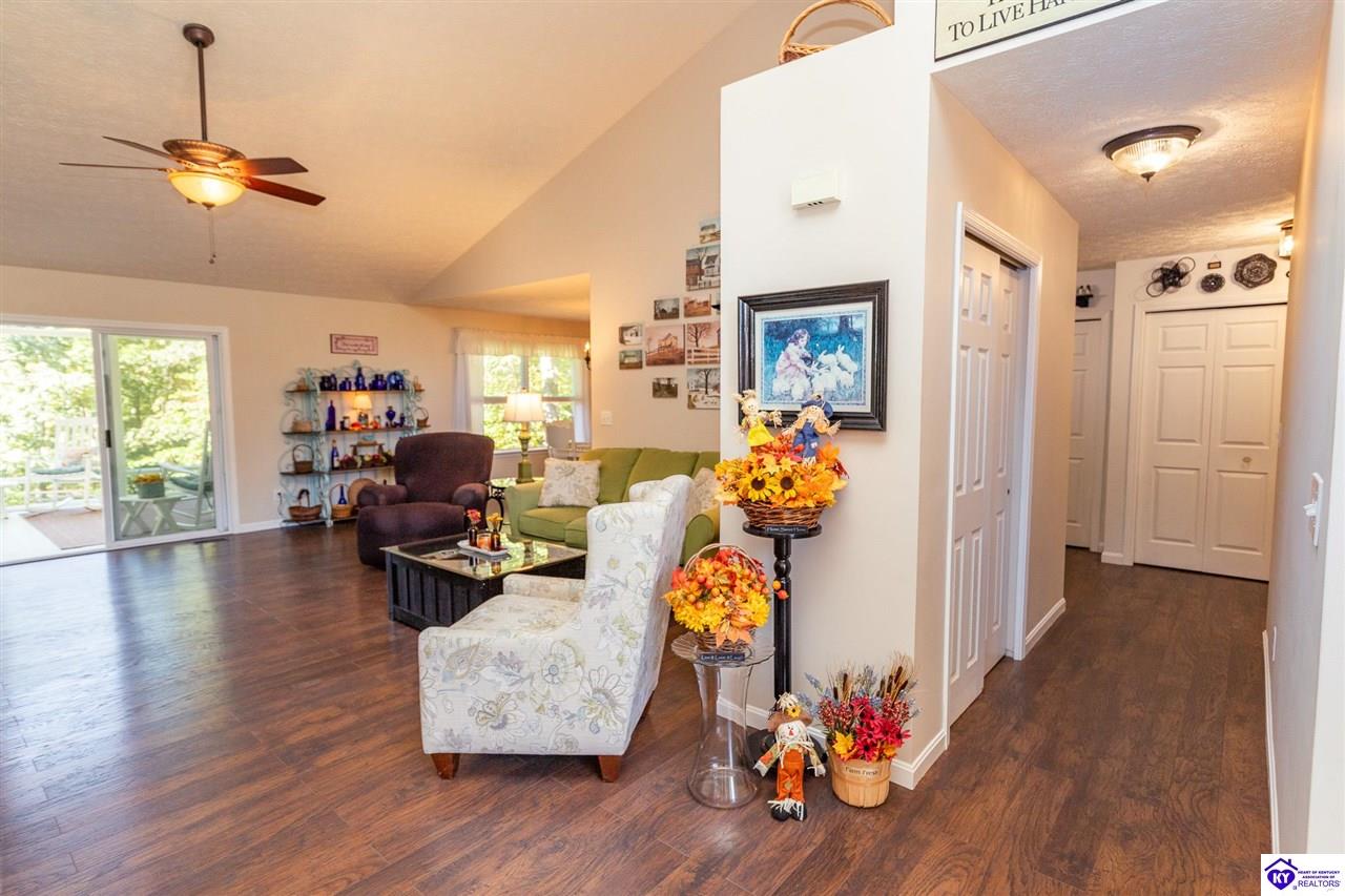 277 Scenic View Drive Property Photo 7
