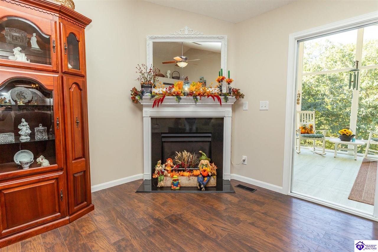 277 Scenic View Drive Property Photo 9