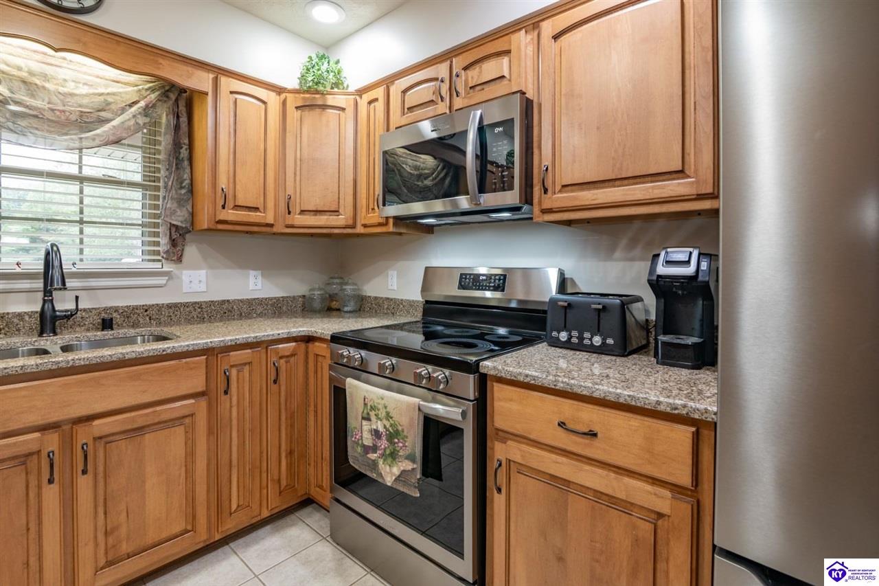 99 Strawberry Hill Drive Property Photo 9