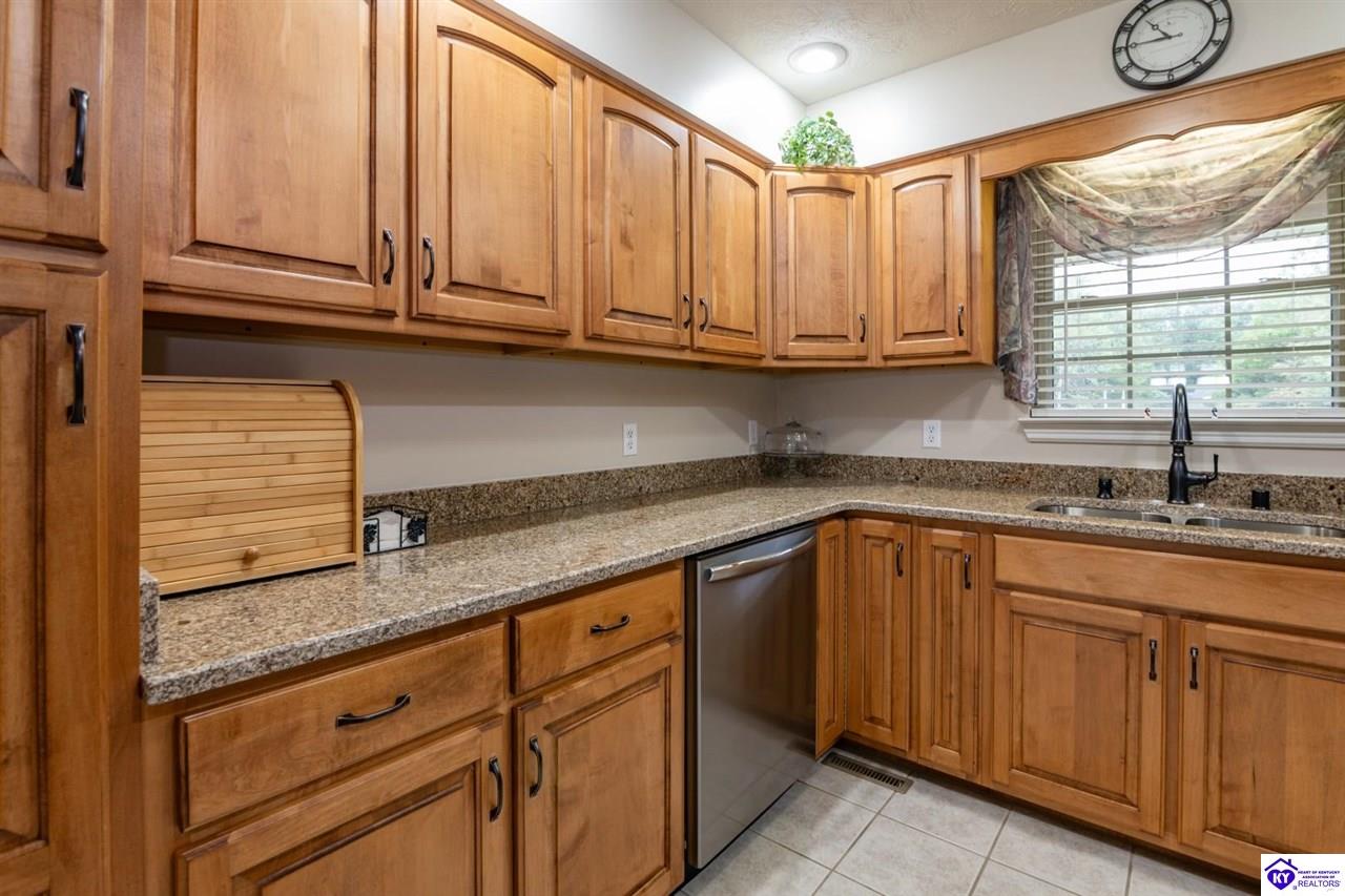 99 Strawberry Hill Drive Property Photo 10
