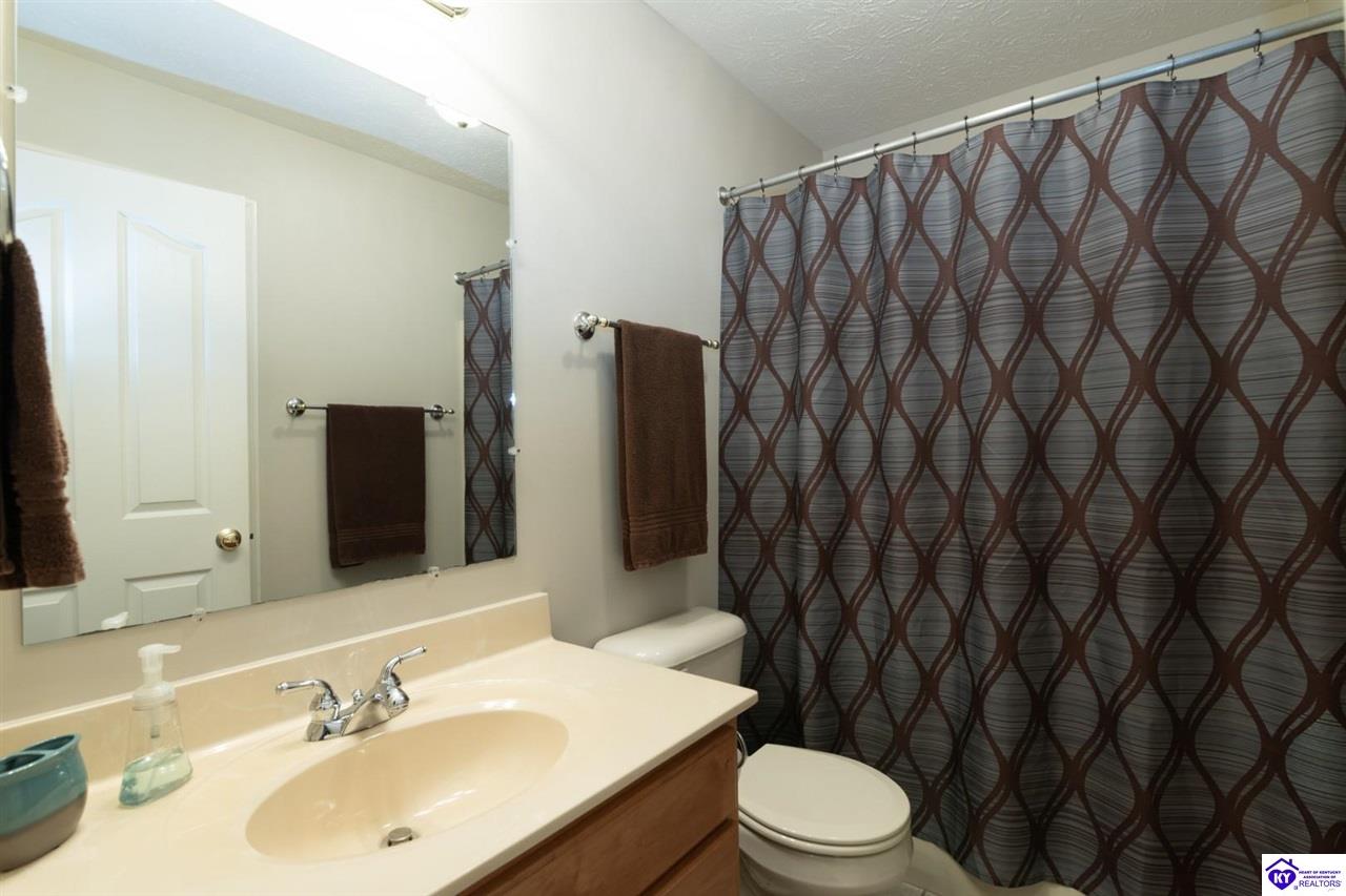 99 Strawberry Hill Drive Property Photo 20