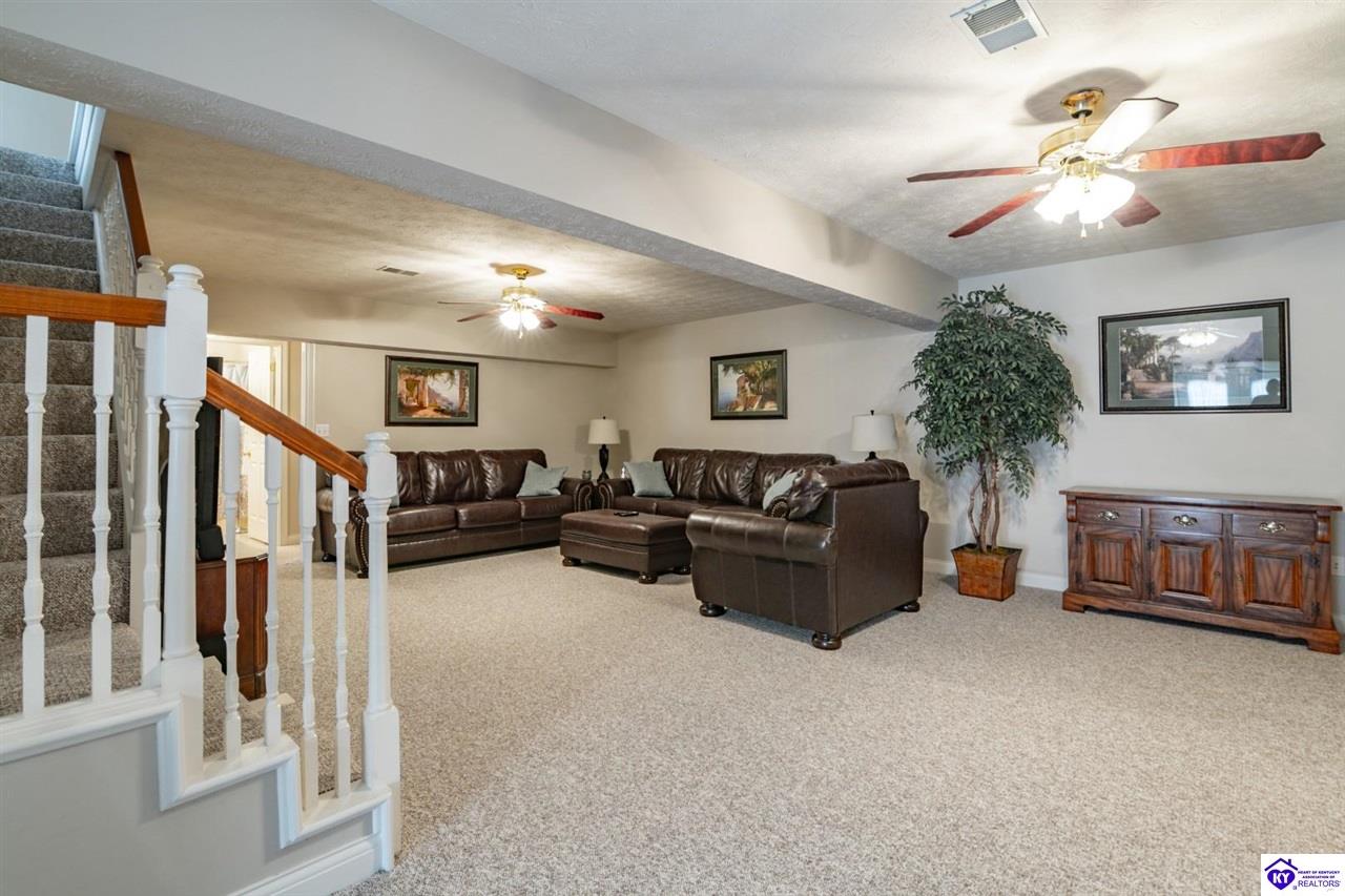 99 Strawberry Hill Drive Property Photo 24