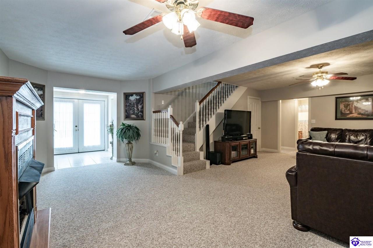99 Strawberry Hill Drive Property Photo 25