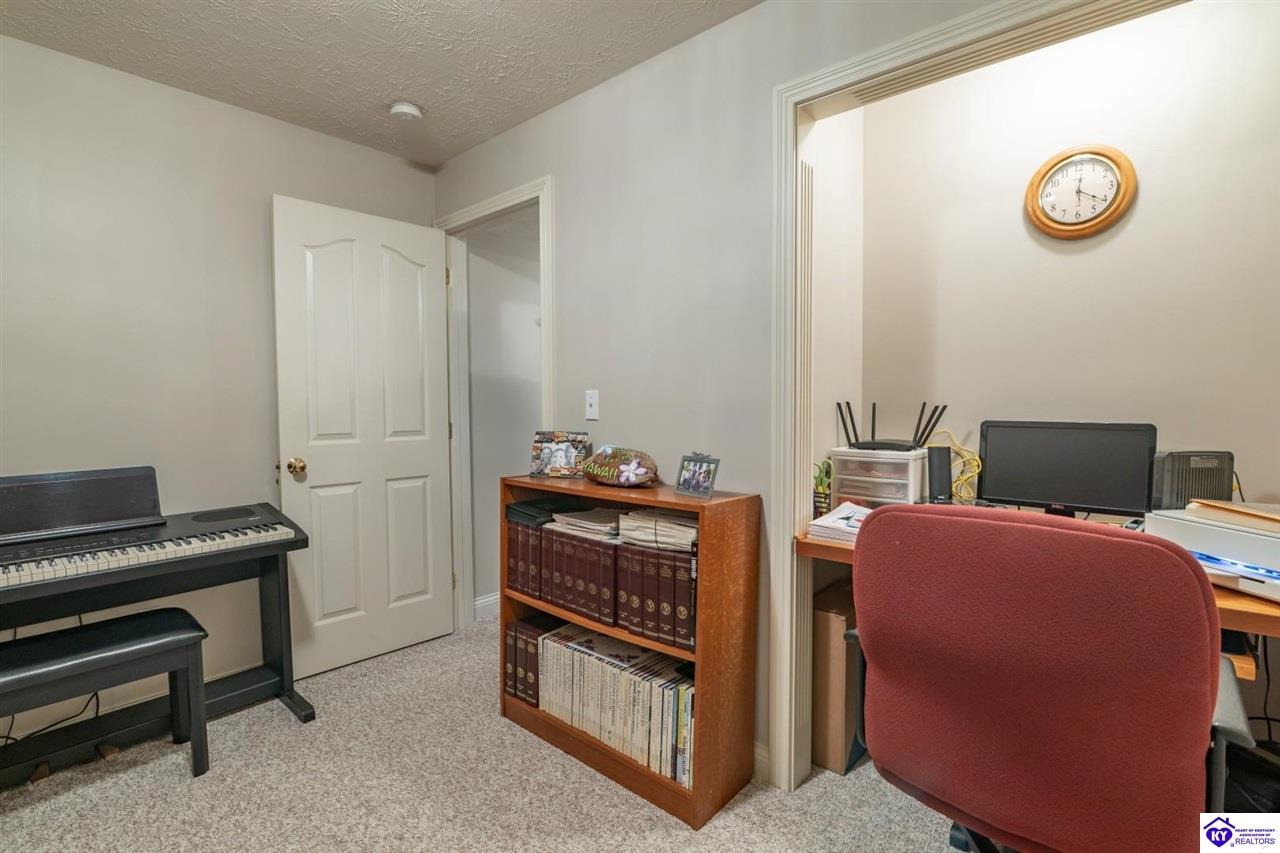 99 Strawberry Hill Drive Property Photo 31