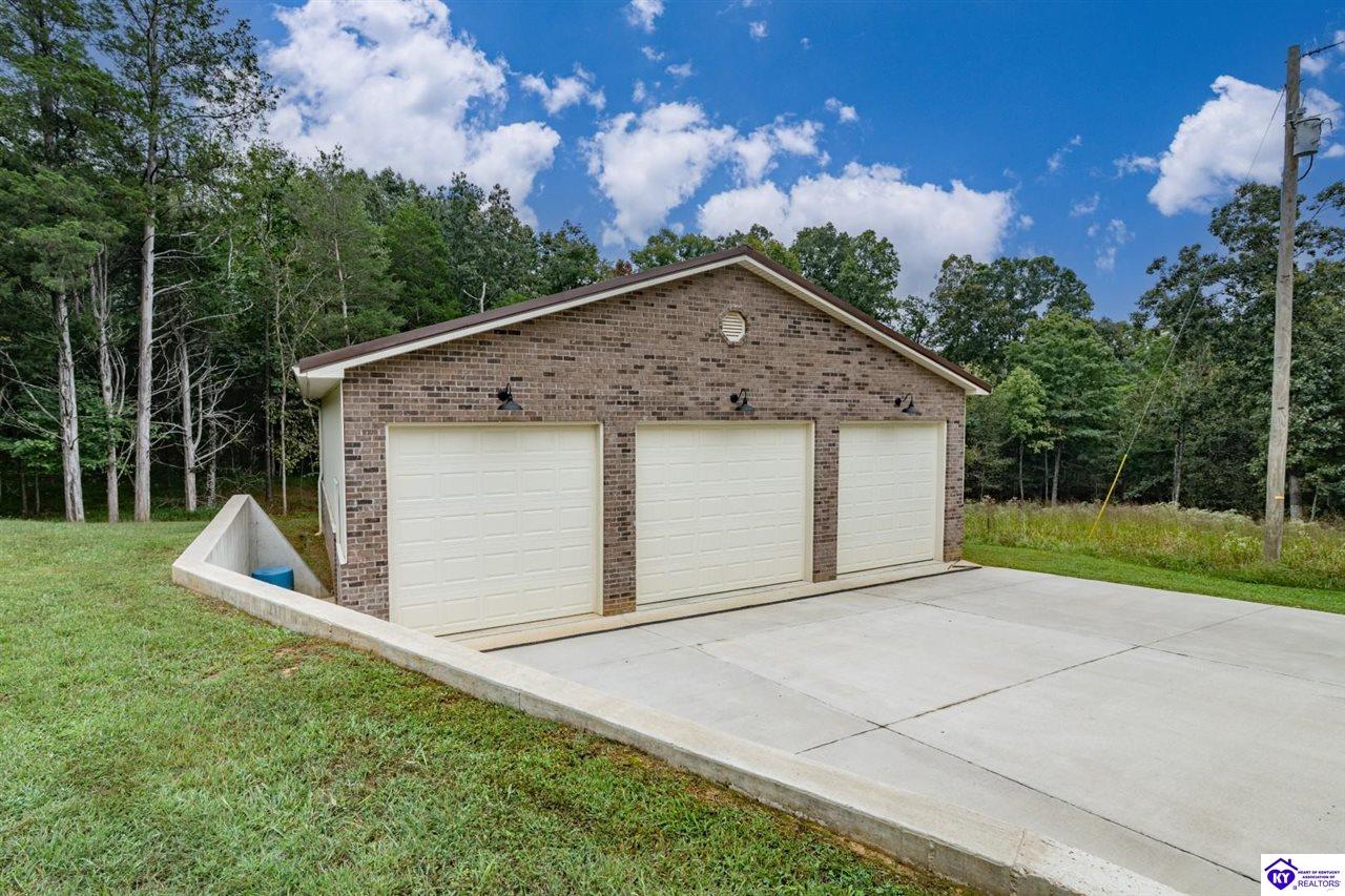 99 Strawberry Hill Drive Property Photo 33