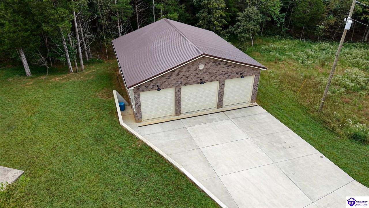 99 Strawberry Hill Drive Property Photo 34