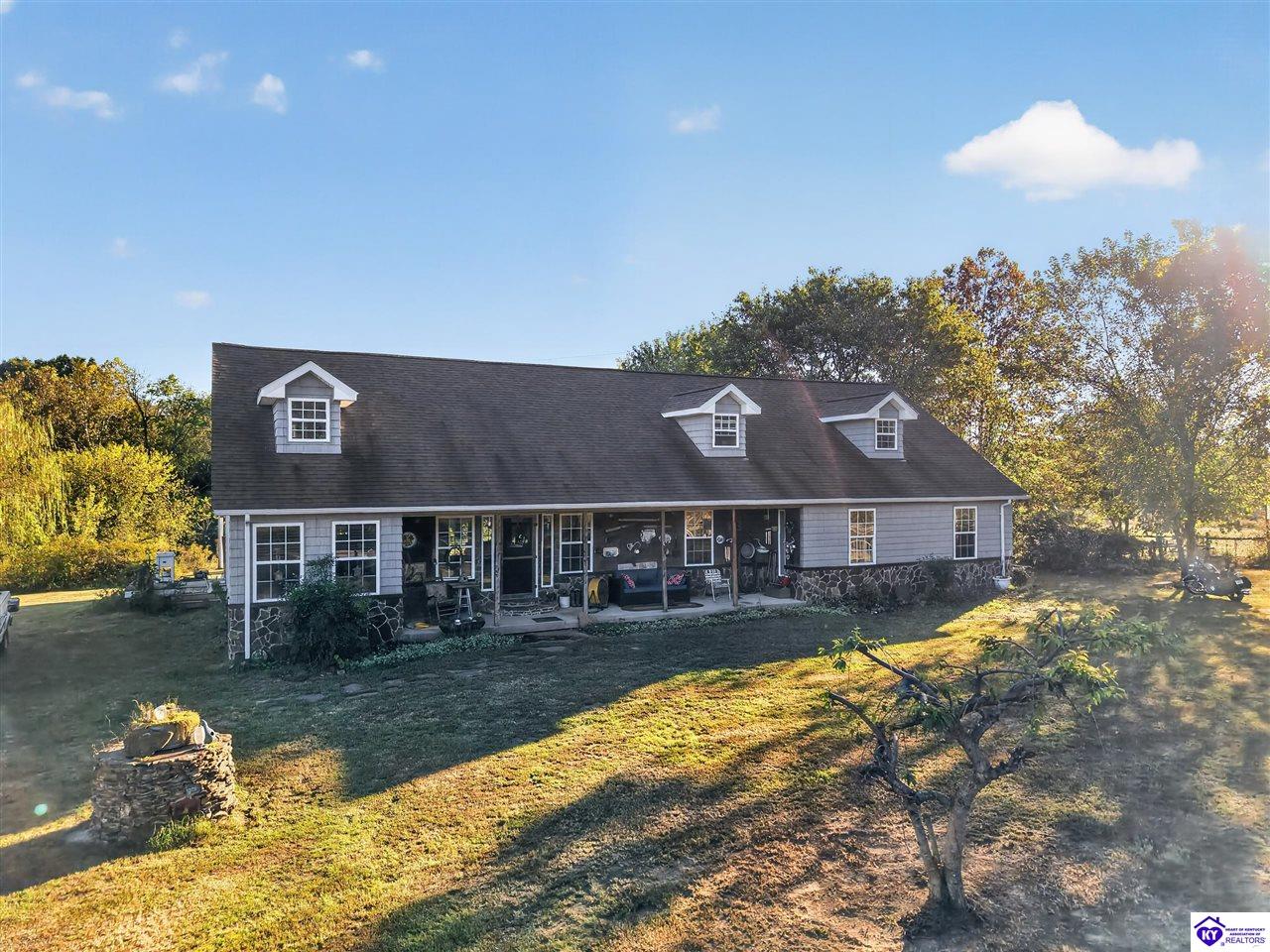 90 Willoughby Road Property Photo 1
