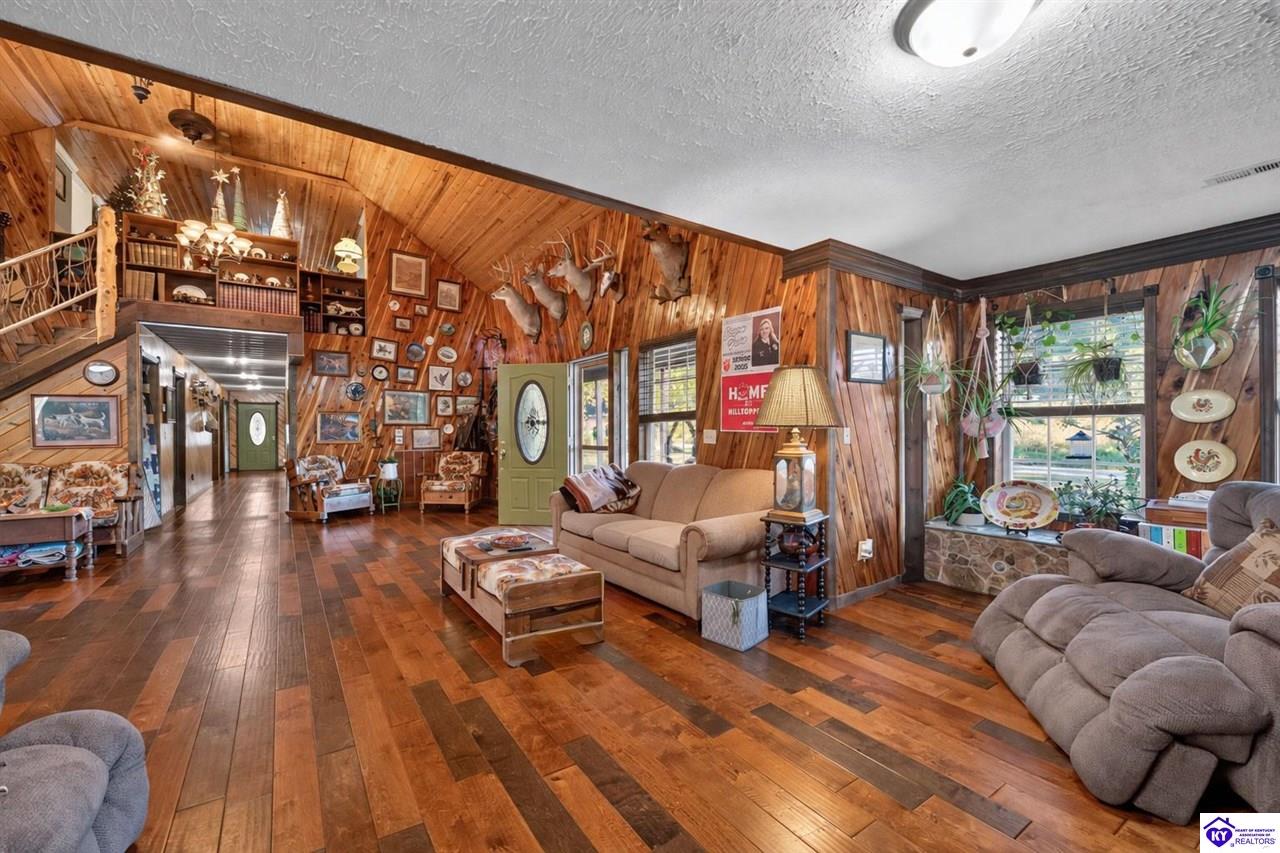 90 Willoughby Road Property Photo 33