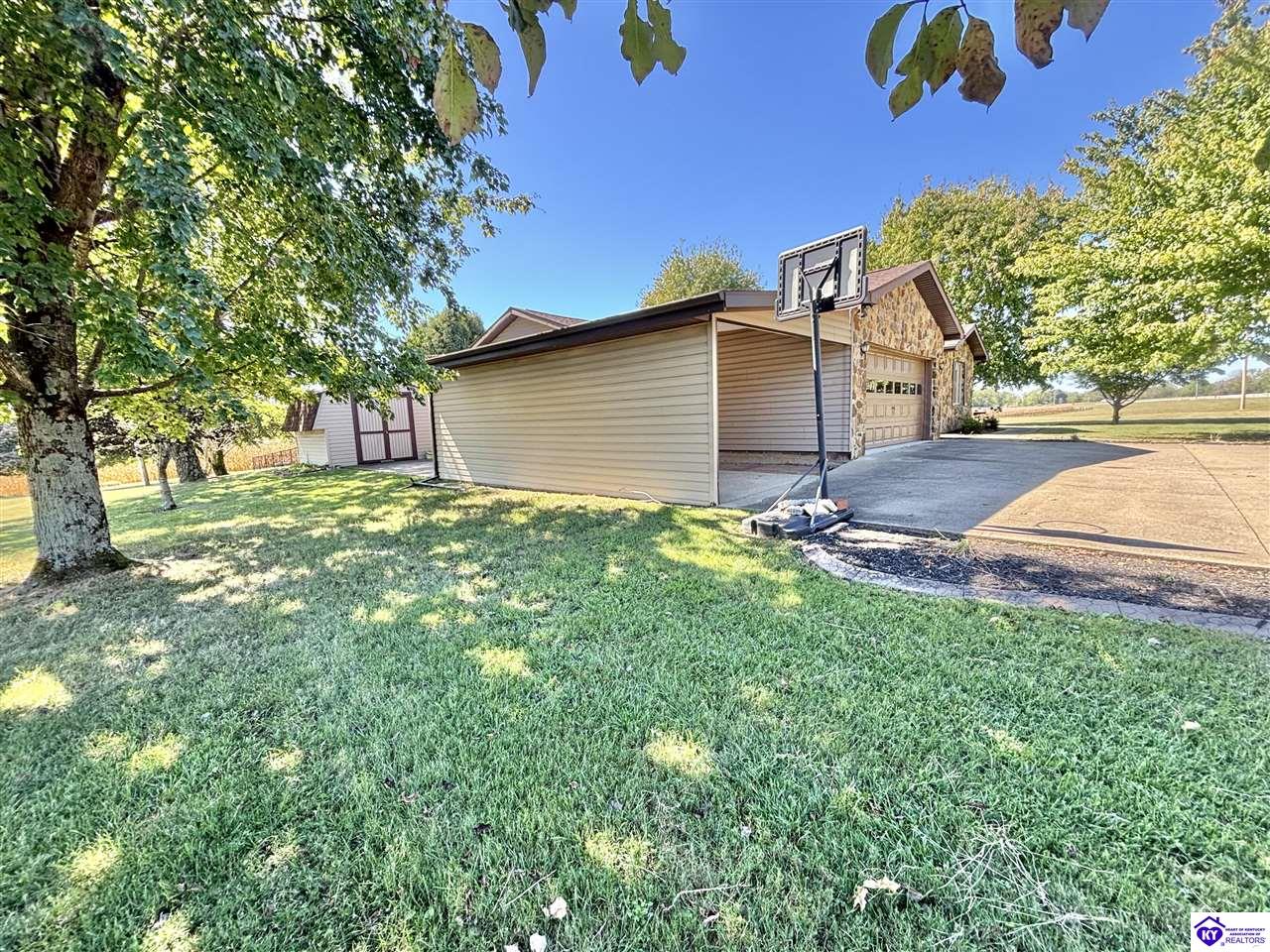 200 Westshore Drive Property Photo 9
