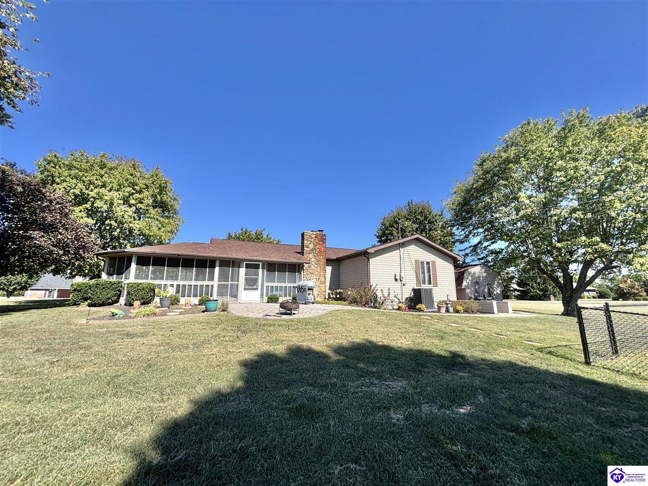 200 Westshore Drive Property Photo 12