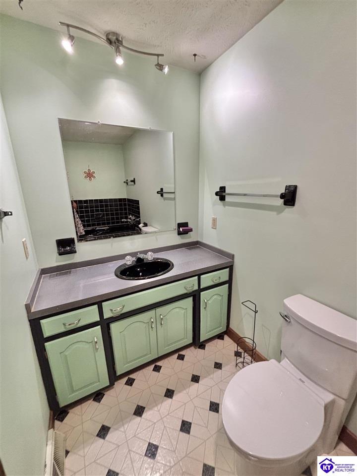 200 Westshore Drive Property Photo 37