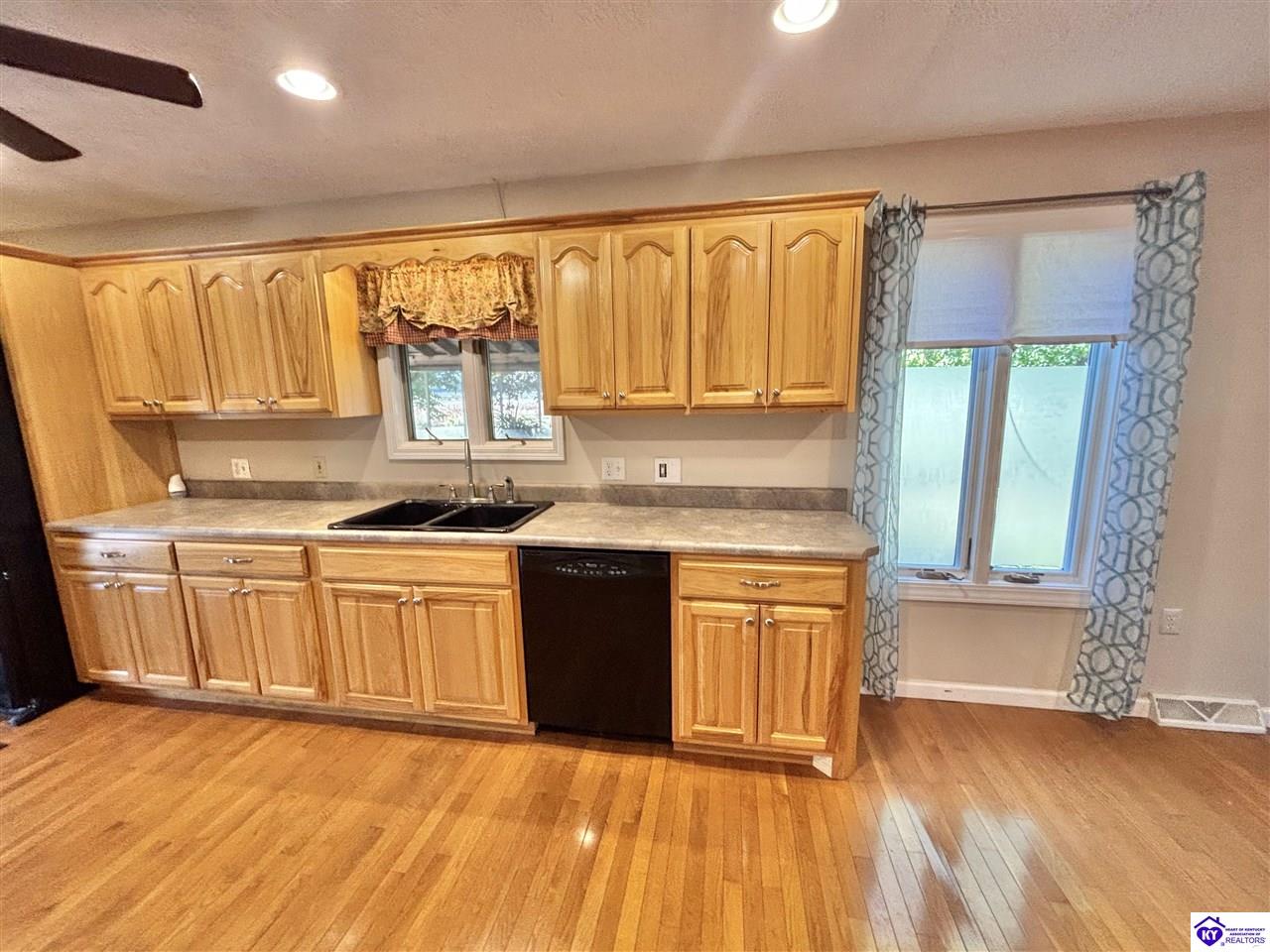 200 Westshore Drive Property Photo 45