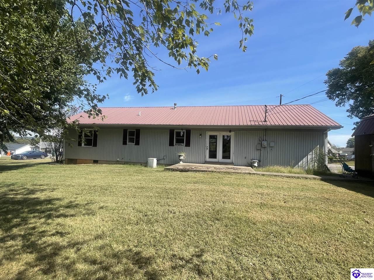521 Glenview Drive Property Photo 2