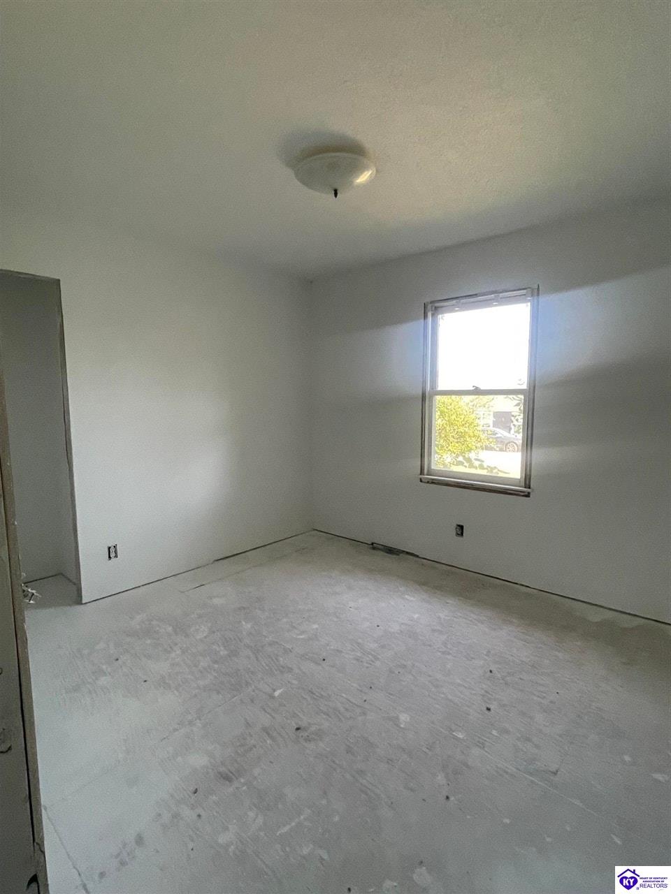 521 Glenview Drive Property Photo 13