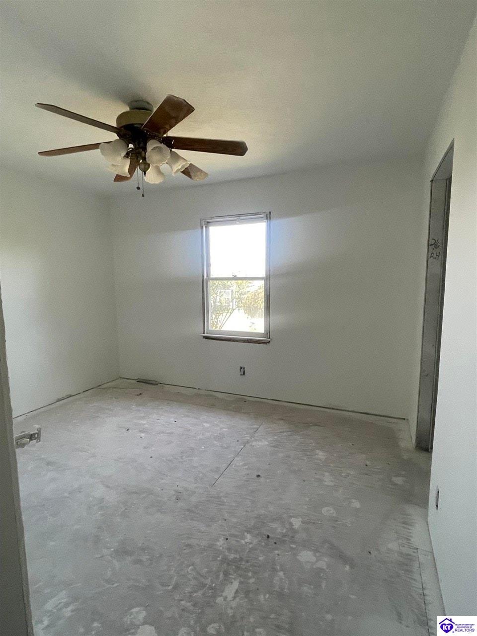 521 Glenview Drive Property Photo 18