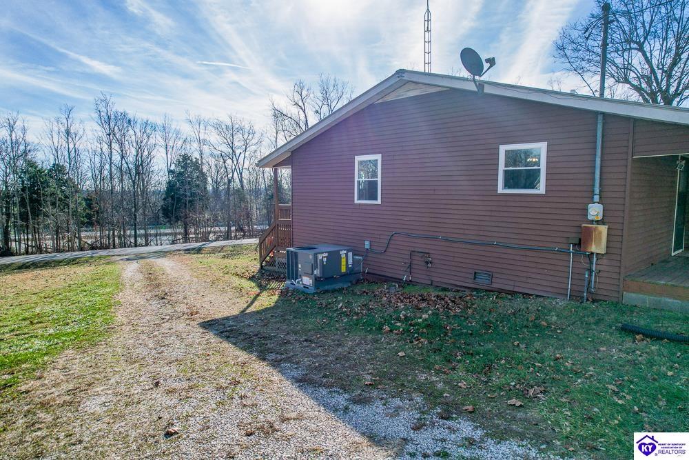2101 Star Mills Eastview Road Property Photo 6