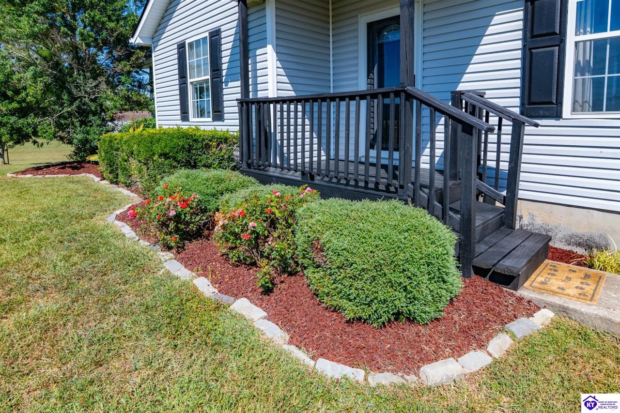 2712 Roundtop Road Property Photo 4