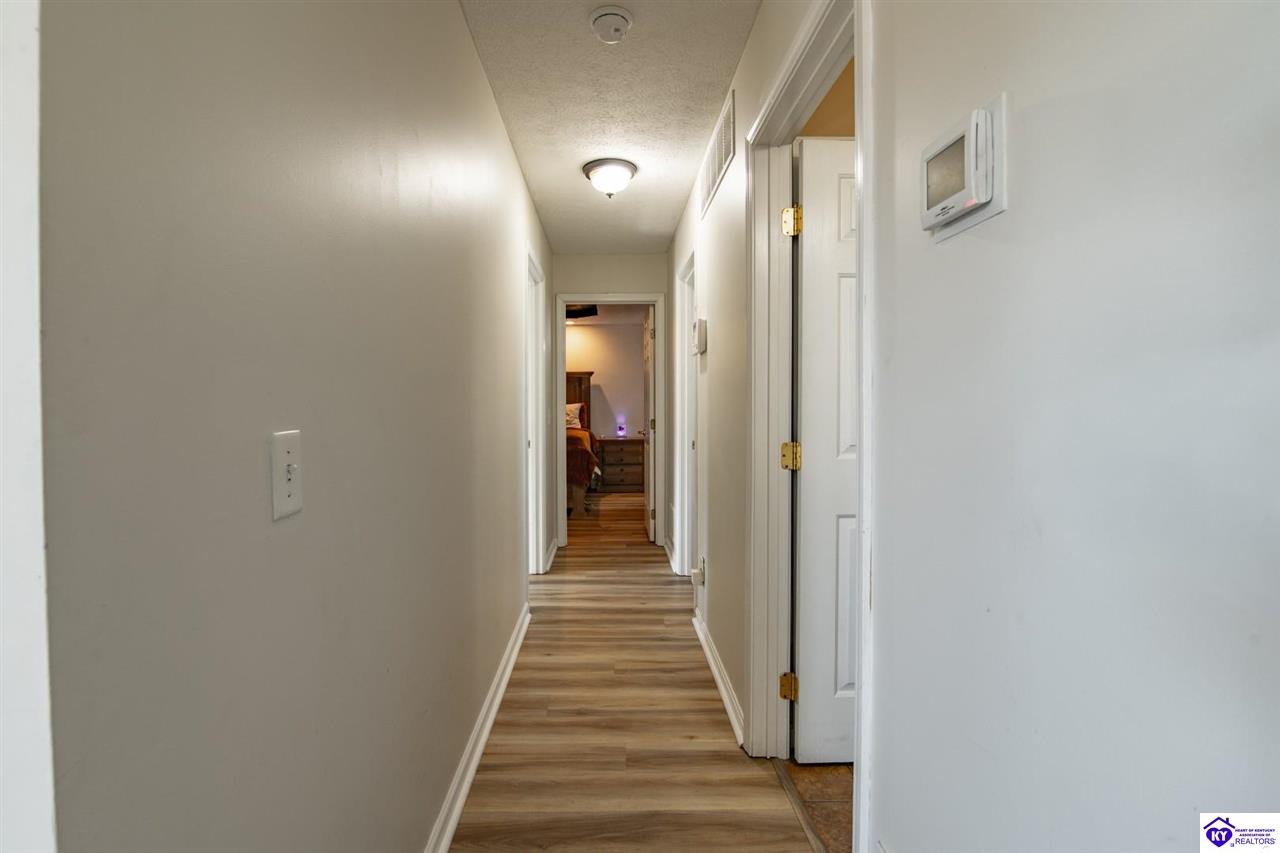 2712 Roundtop Road Property Photo 14