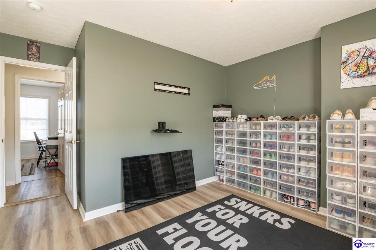 2712 Roundtop Road Property Photo 19