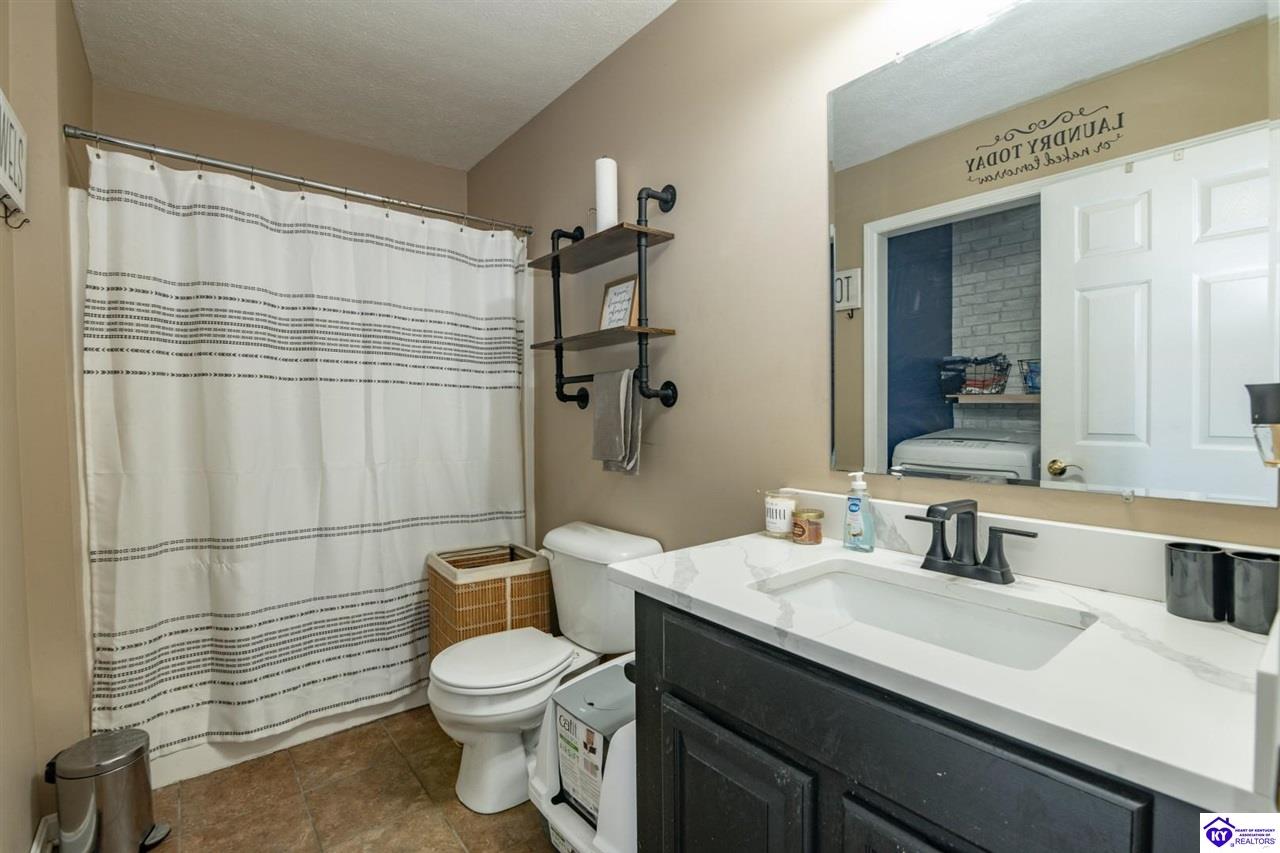 2712 Roundtop Road Property Photo 20