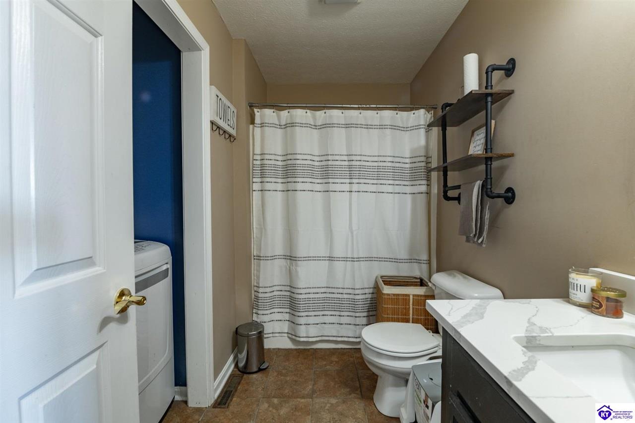 2712 Roundtop Road Property Photo 21