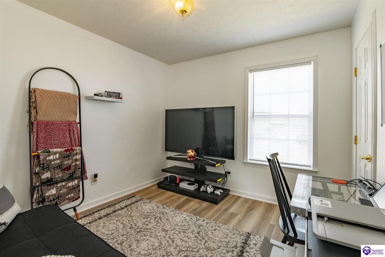2712 Roundtop Road Property Photo 23