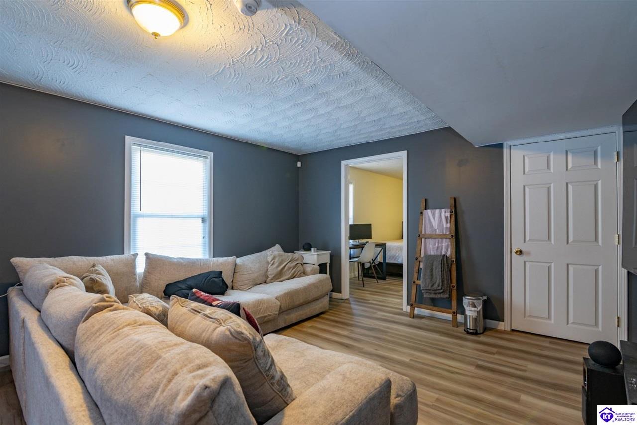 2712 Roundtop Road Property Photo 30
