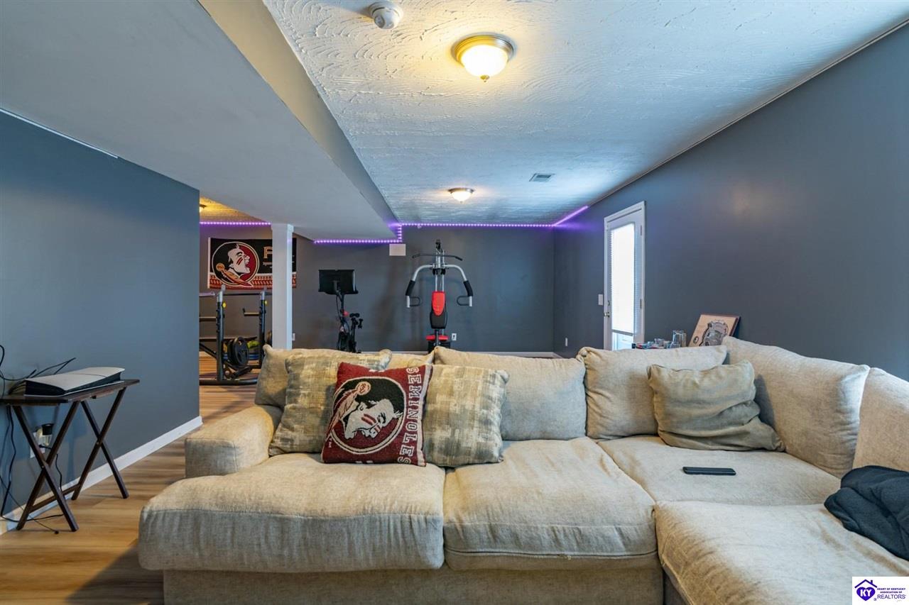 2712 Roundtop Road Property Photo 31