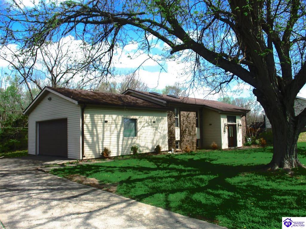 609 Foxfire Road Property Photo 1