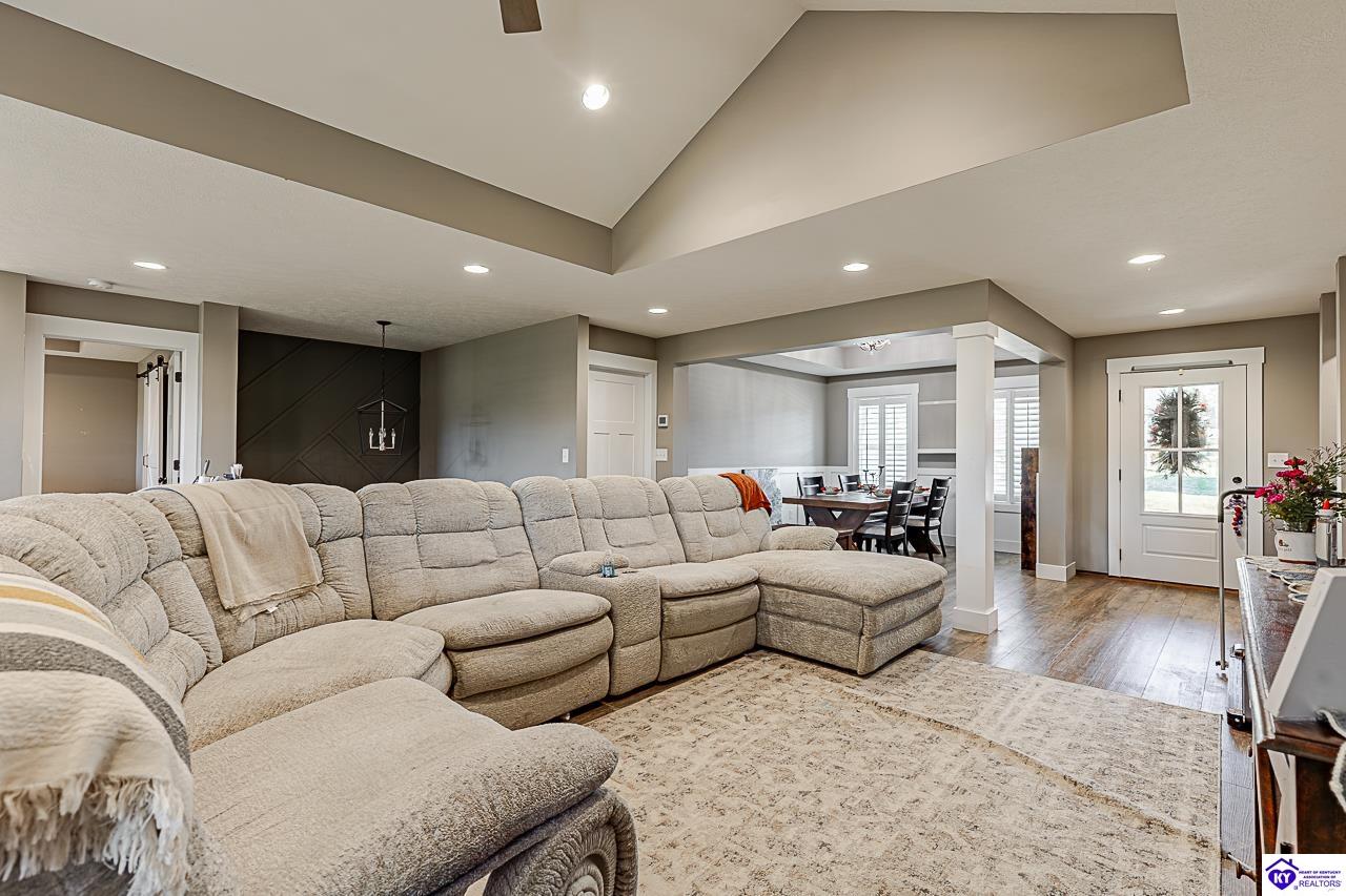 216 Elegance Way Property Photo 8