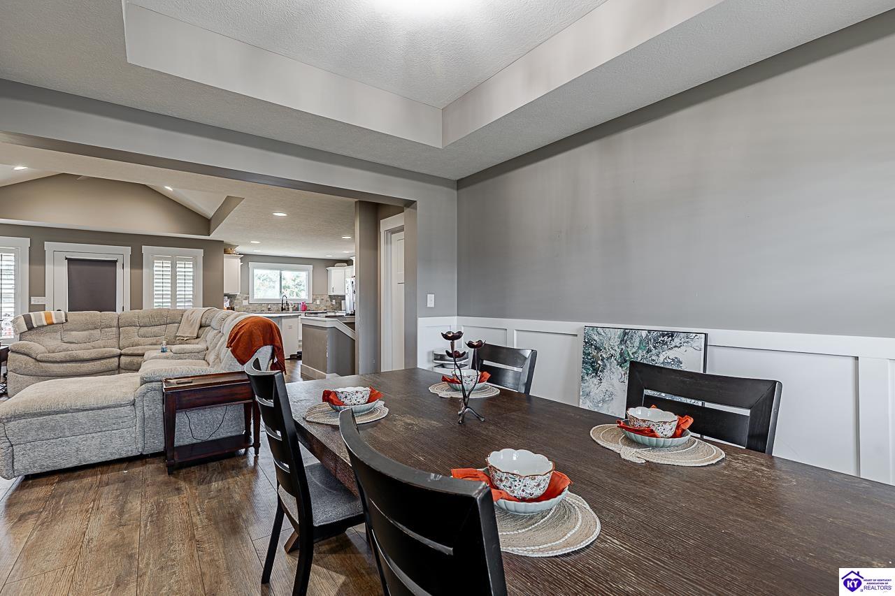 216 Elegance Way Property Photo 9