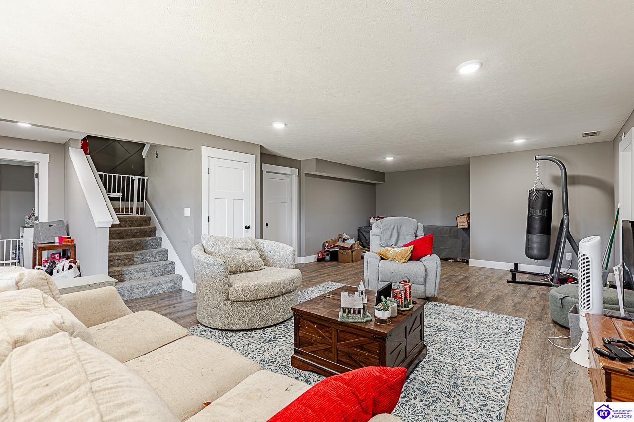 216 Elegance Way Property Photo 20